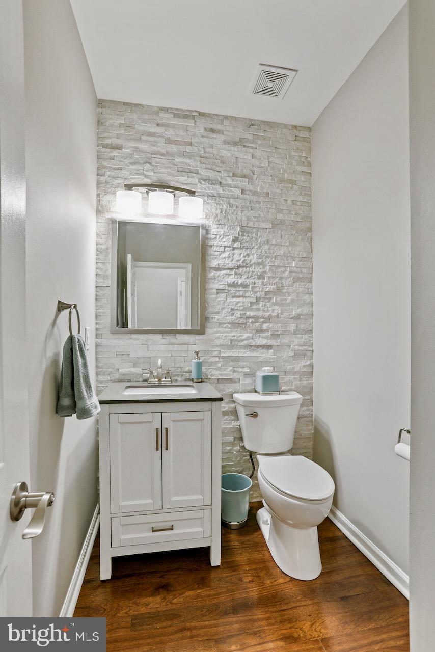 LOCUST HILL - Residential