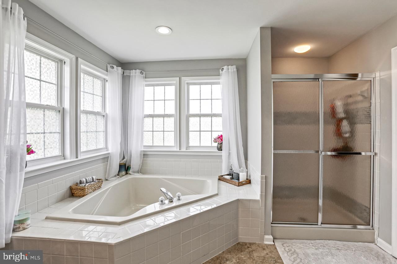 LOCUST HILL - Residential