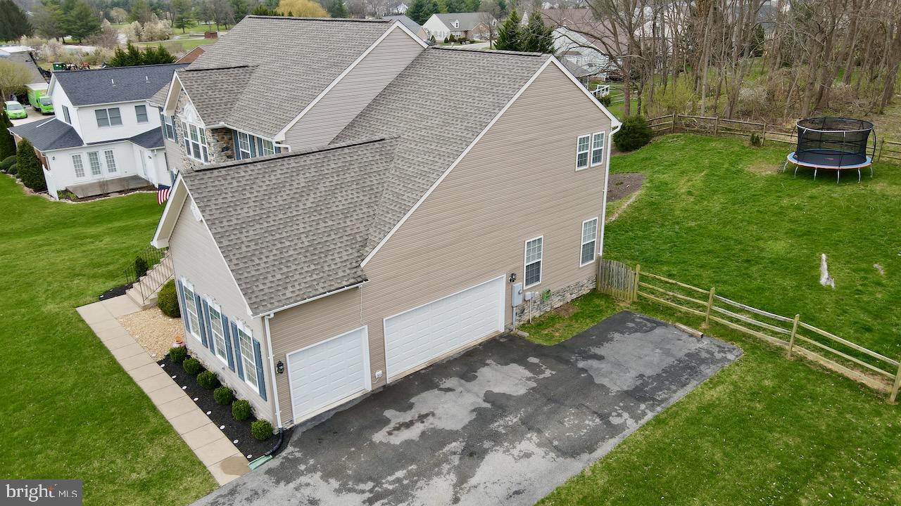 LOCUST HILL - Residential