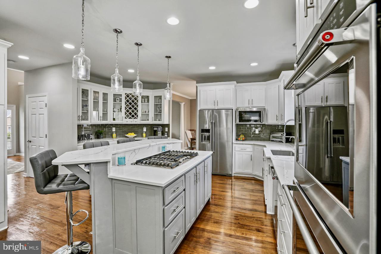 LOCUST HILL - Residential