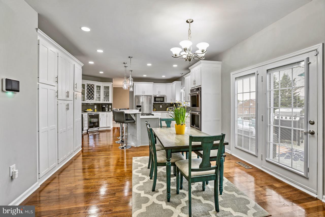 LOCUST HILL - Residential