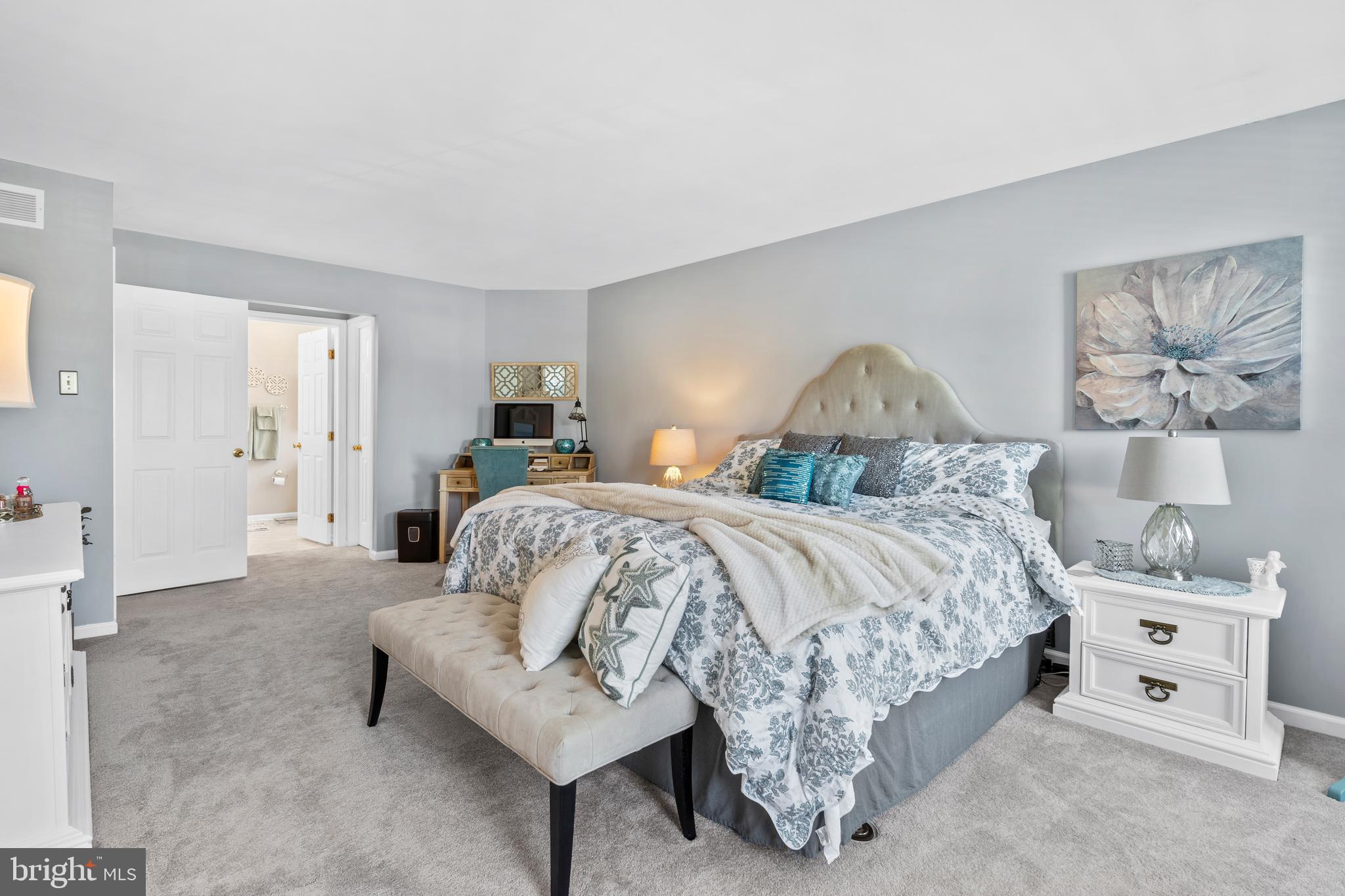 MONTGOMERY OAKS - Residential