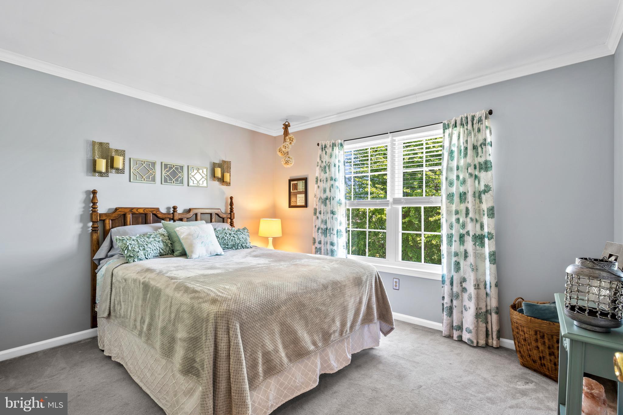 MONTGOMERY OAKS - Residential