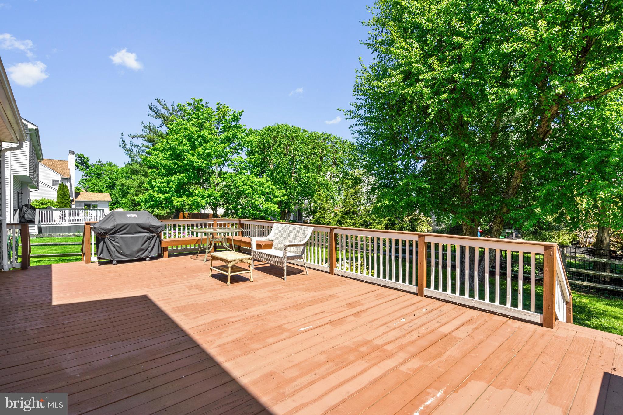 MONTGOMERY OAKS - Residential
