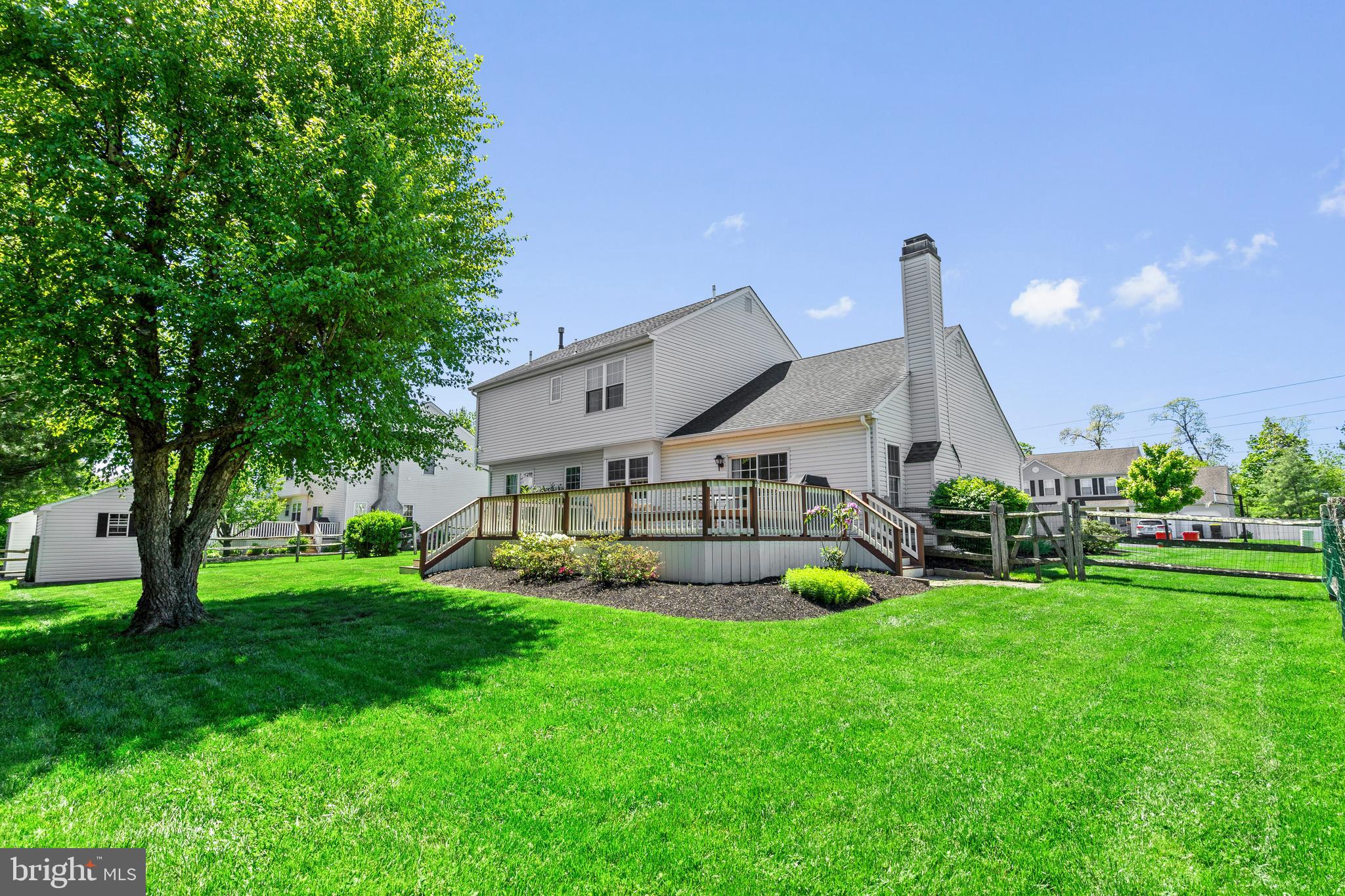 MONTGOMERY OAKS - Residential