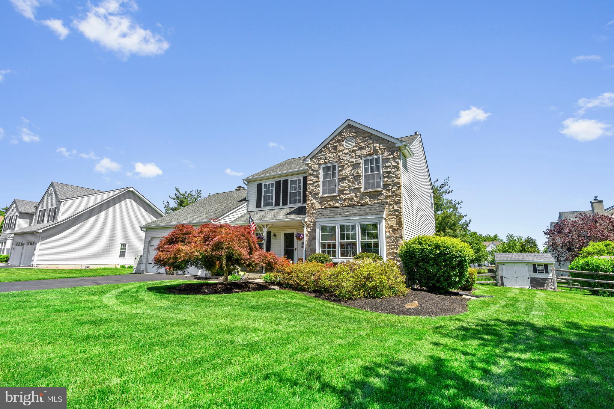 MONTGOMERY OAKS - Residential