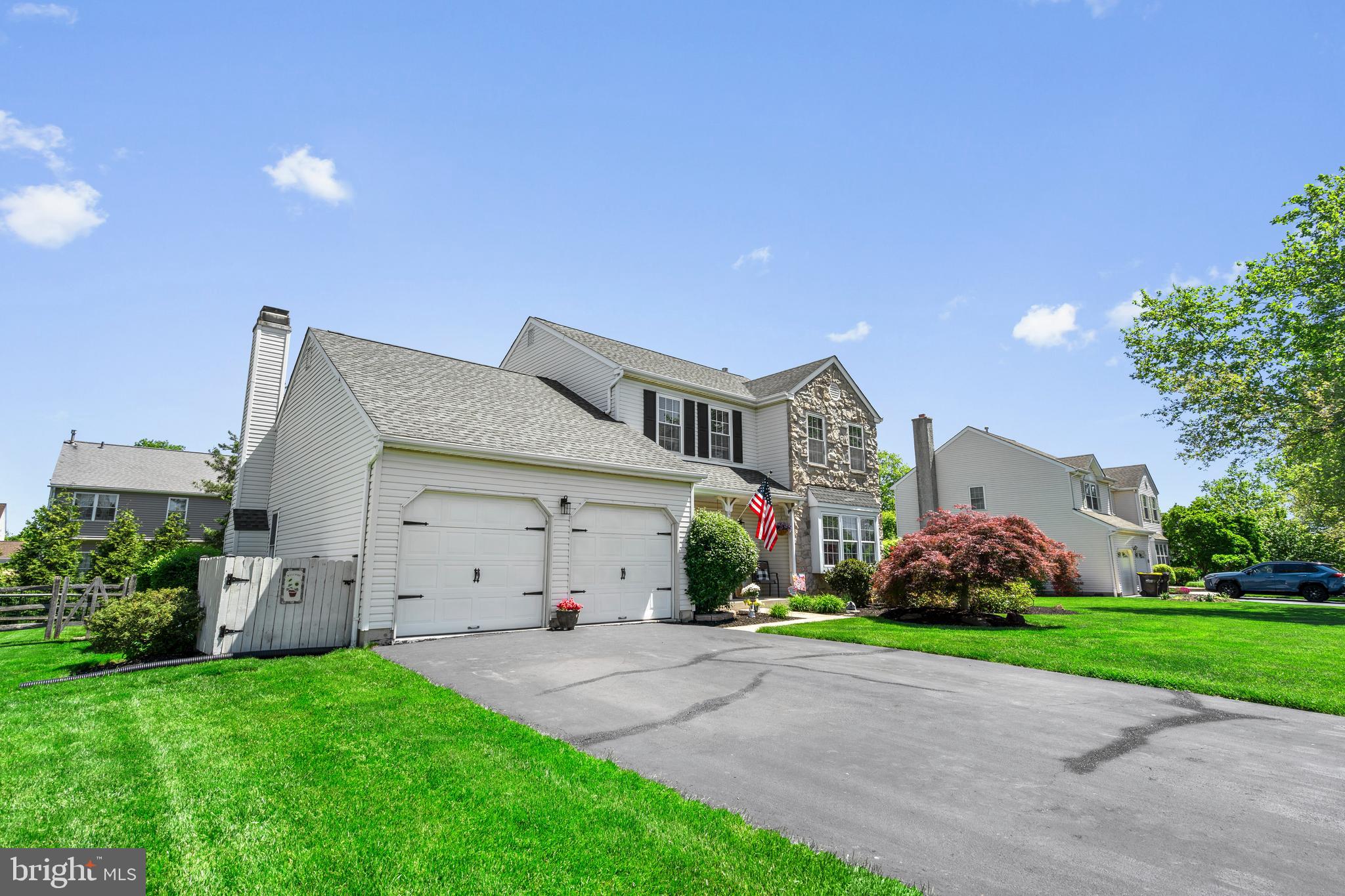 MONTGOMERY OAKS - Residential