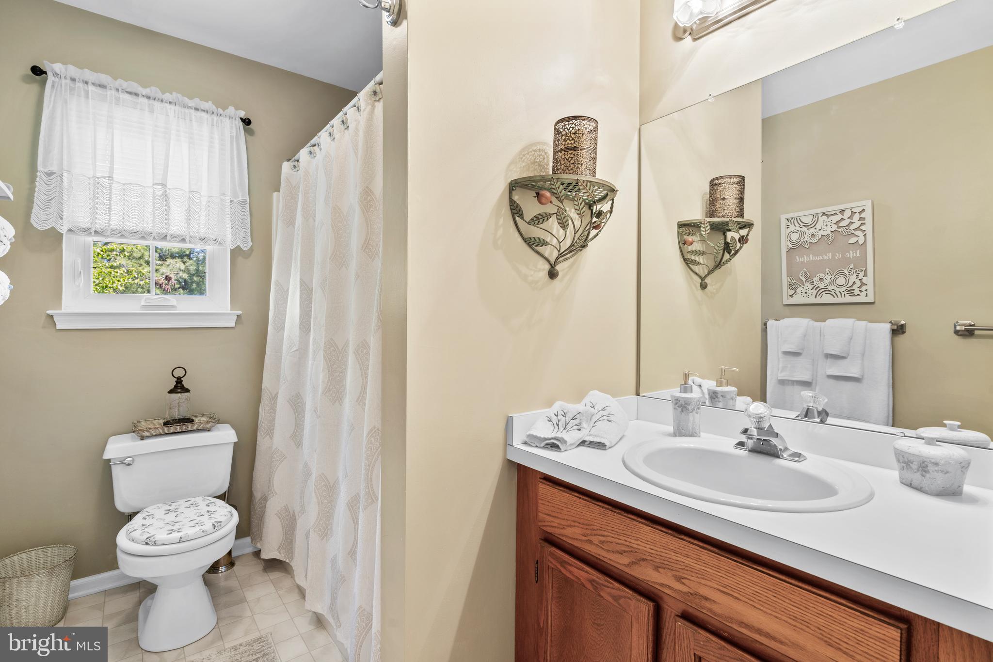 MONTGOMERY OAKS - Residential