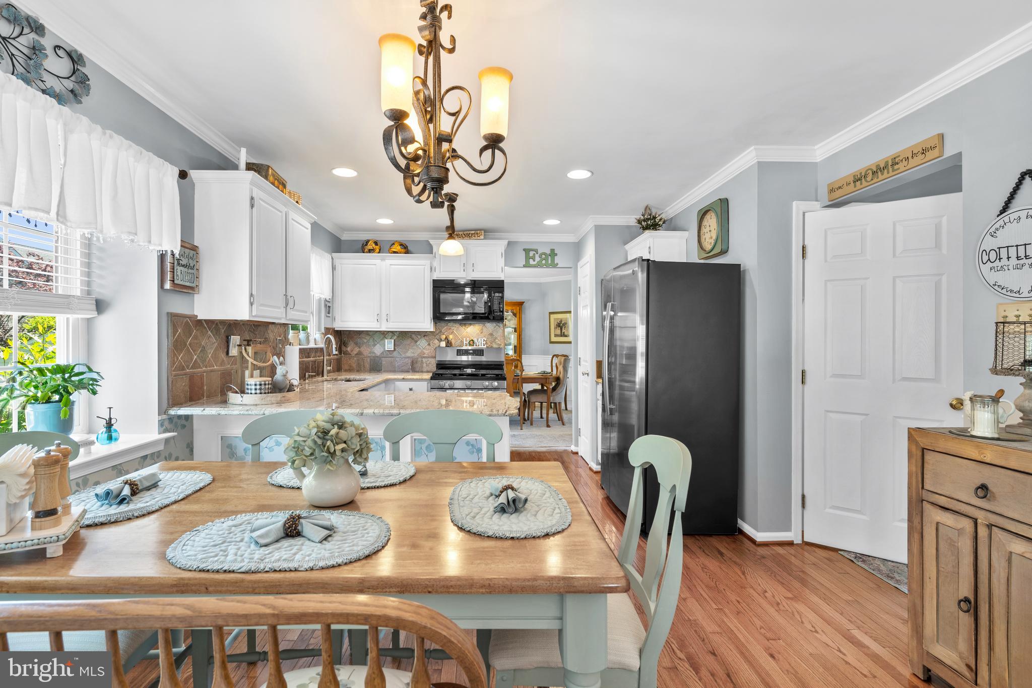 MONTGOMERY OAKS - Residential