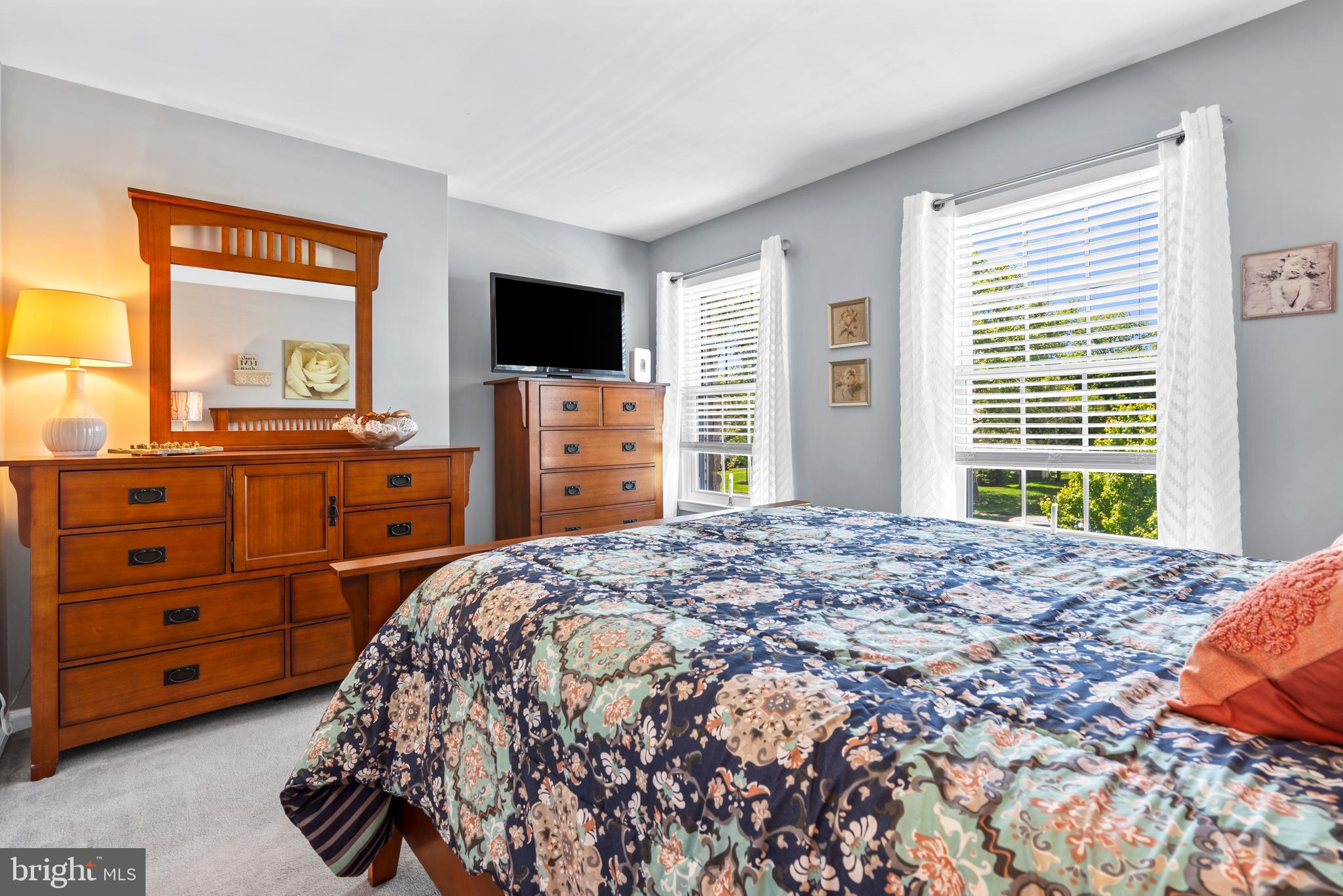 MONTGOMERY OAKS - Residential