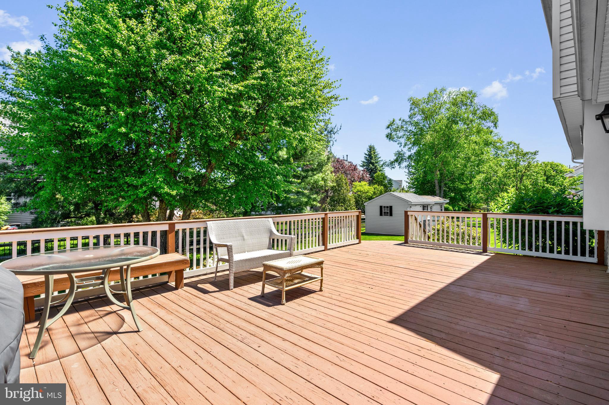 MONTGOMERY OAKS - Residential