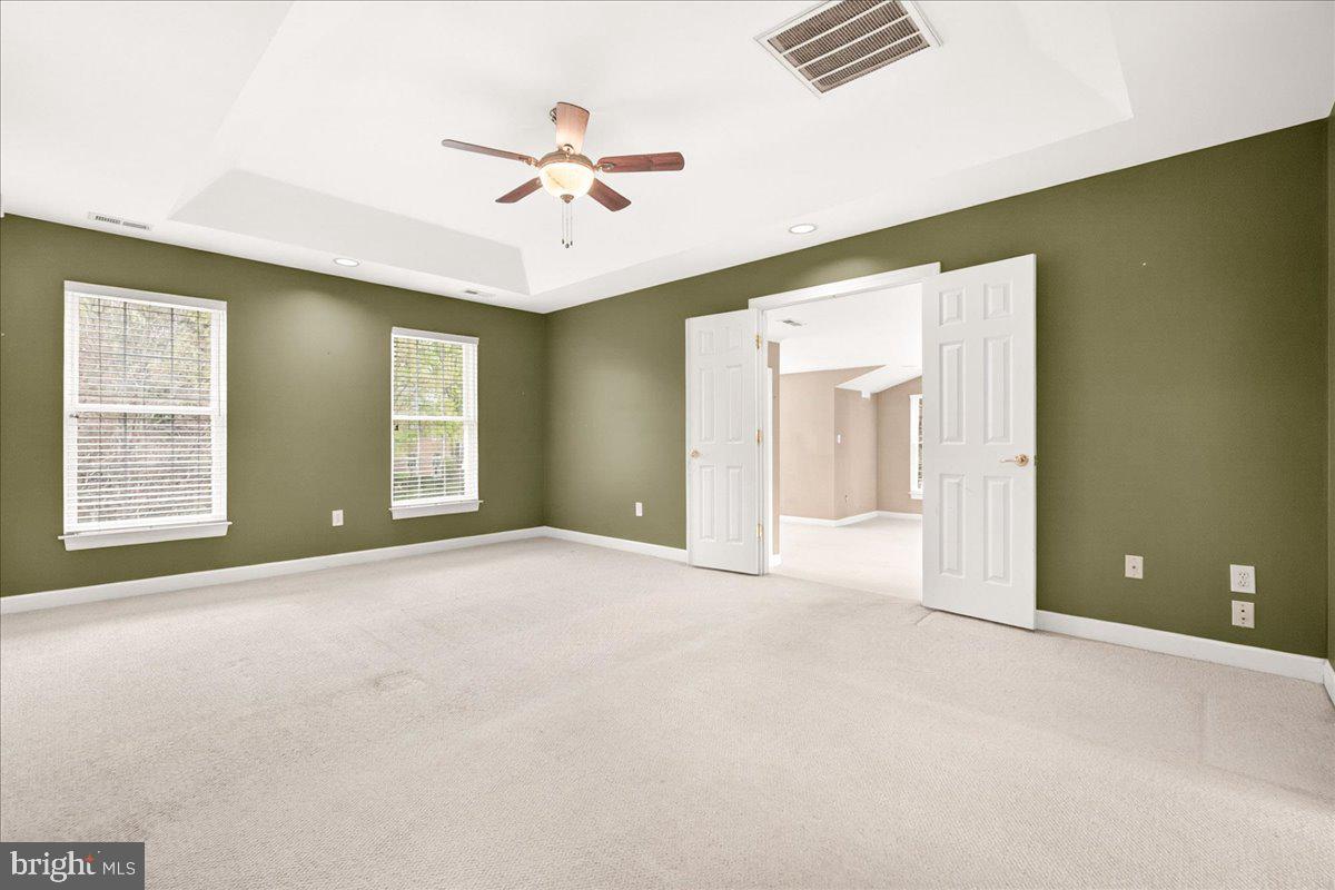 WINDSOR KNOLLS - Residential