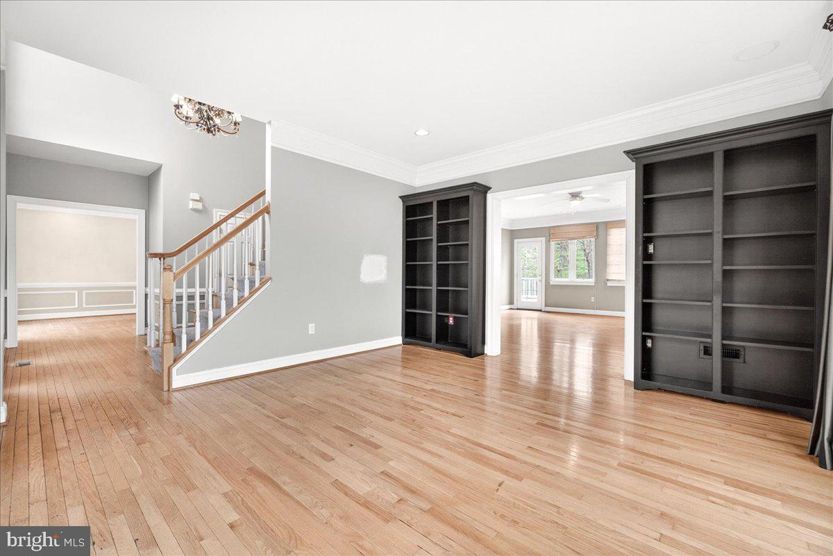 WINDSOR KNOLLS - Residential