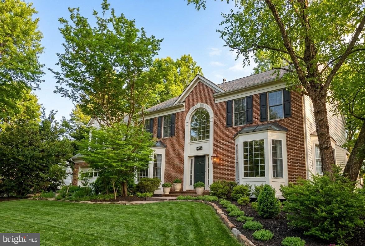 WINDSOR KNOLLS - Residential