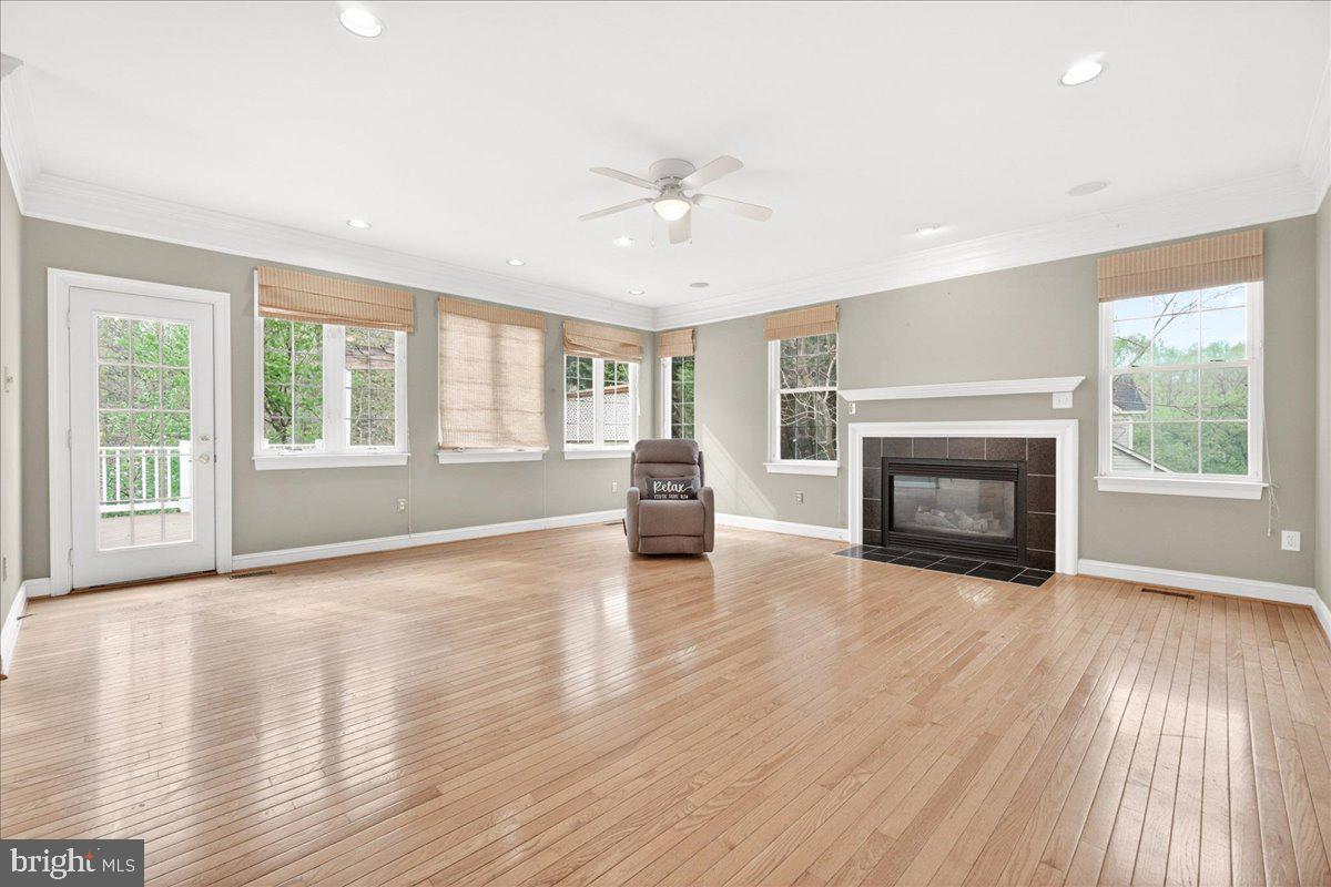 WINDSOR KNOLLS - Residential