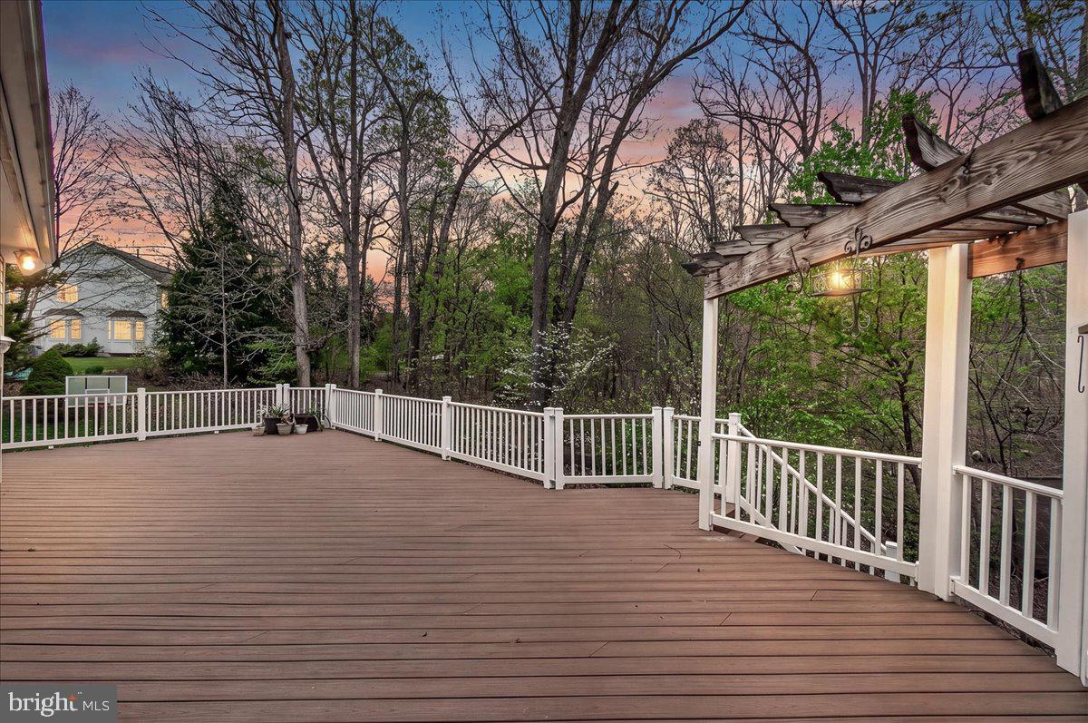 WINDSOR KNOLLS - Residential