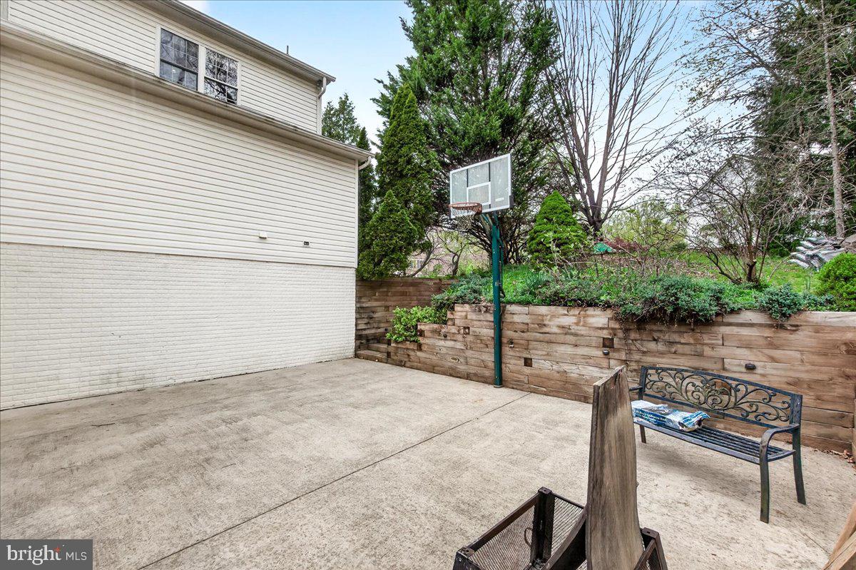 WINDSOR KNOLLS - Residential