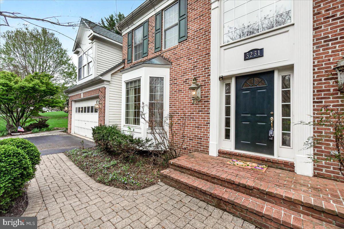 WINDSOR KNOLLS - Residential
