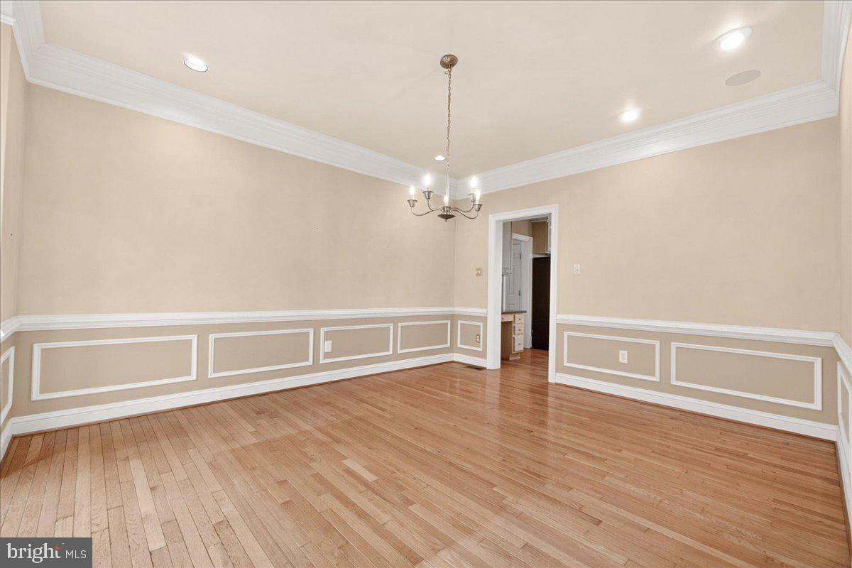 WINDSOR KNOLLS - Residential