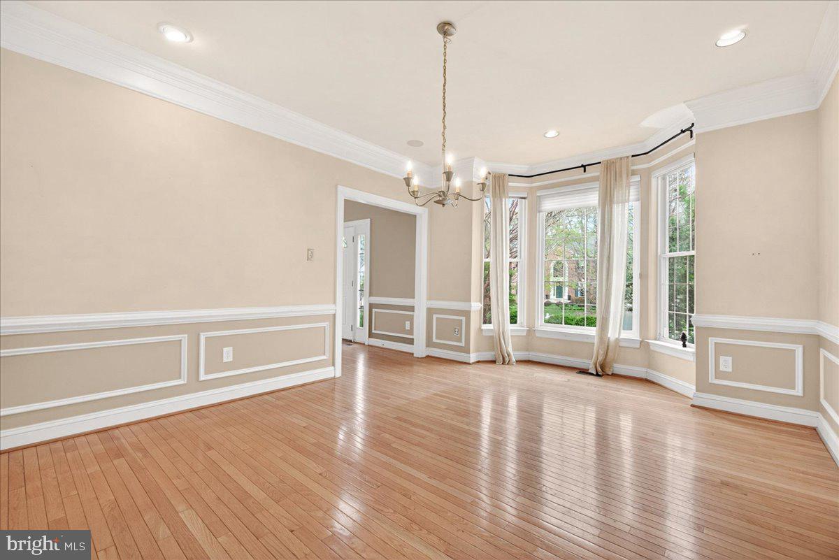 WINDSOR KNOLLS - Residential