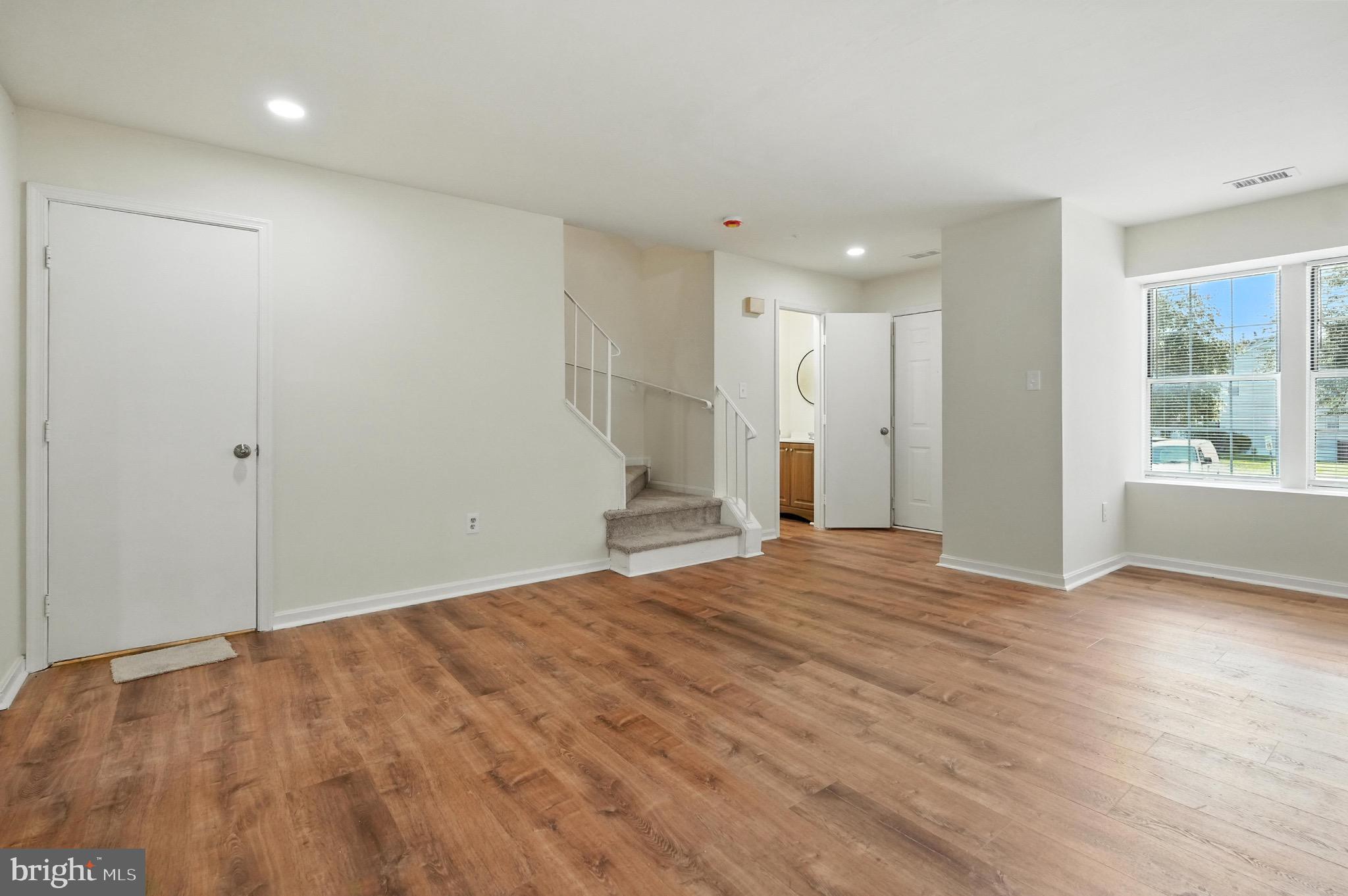 1013 HUNTSWORTH COURT