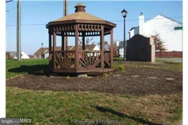 AZALEA WOODS - Residential