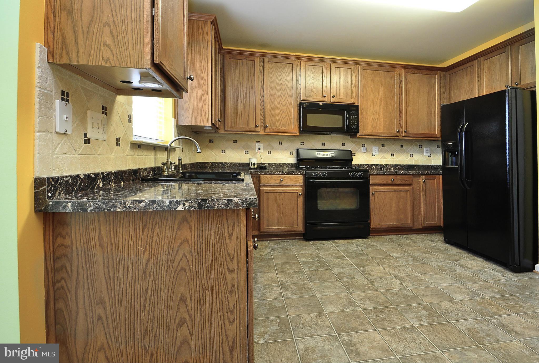 AZALEA WOODS - Residential