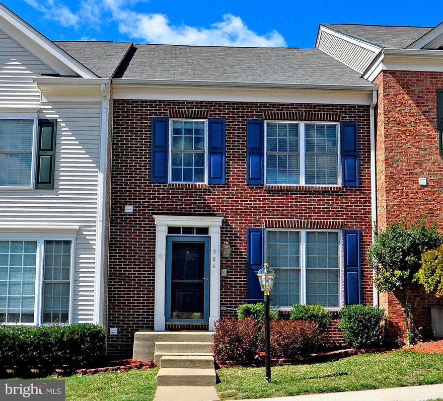 Beautifully maintained 3 level townhome with bump outs on each level. New carpet throughout! Very spacious kitchen w/room for large table, and nice sitting room w/fireplace. Large master suite w/sitting room and recently remodeled bath. Fully finished walkout basement offers large rec room, sunroom, full bath, bonus room and spacious laundry room. Nearby shopping, VRE & Quantico. A must see!