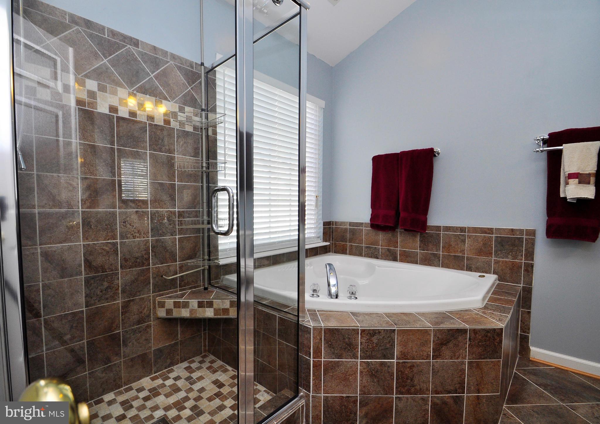 AZALEA WOODS - Residential