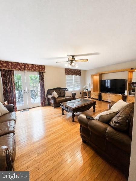 7815 STOVALL COURT