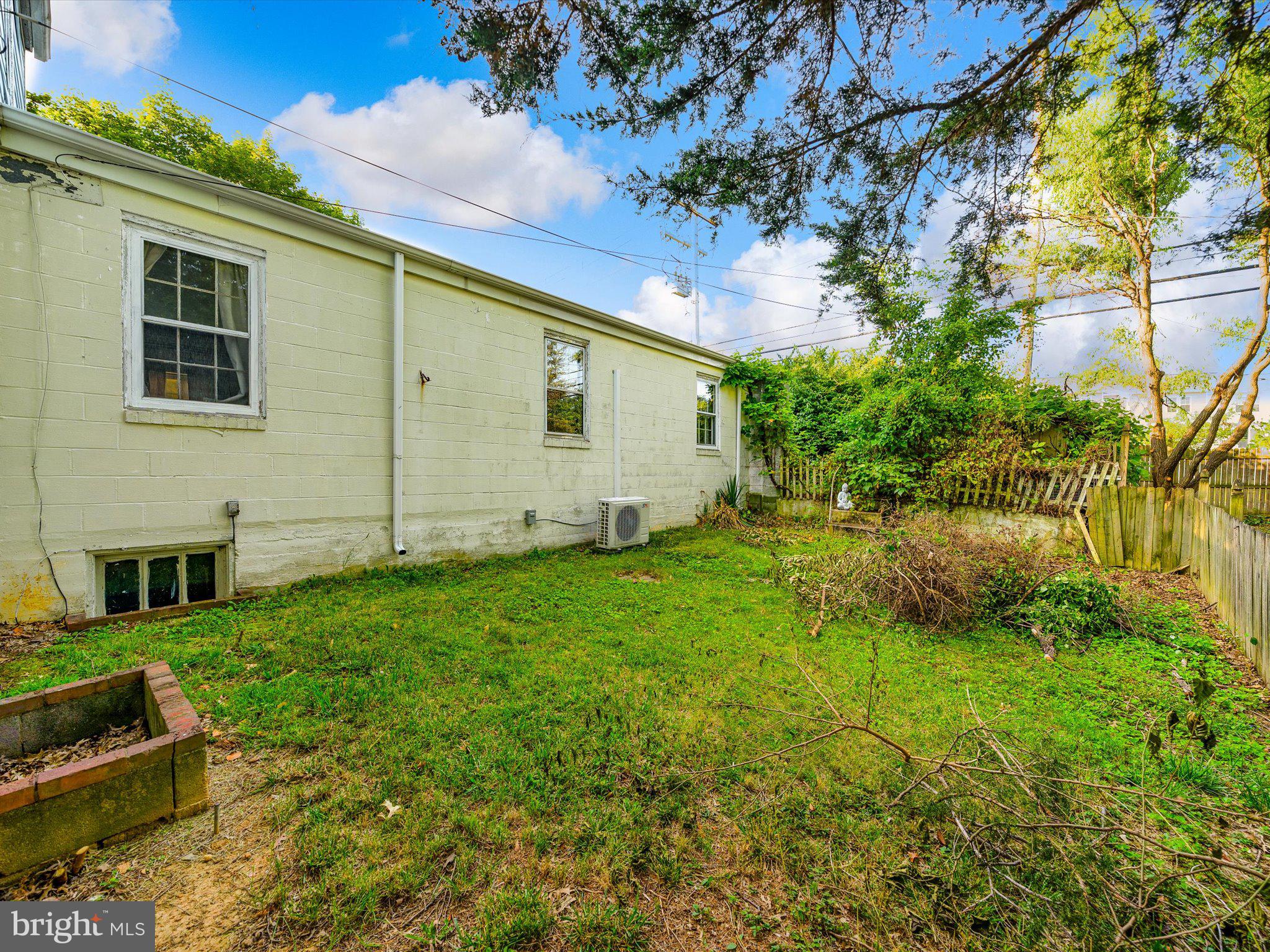 HAMILTON PARK - Residential