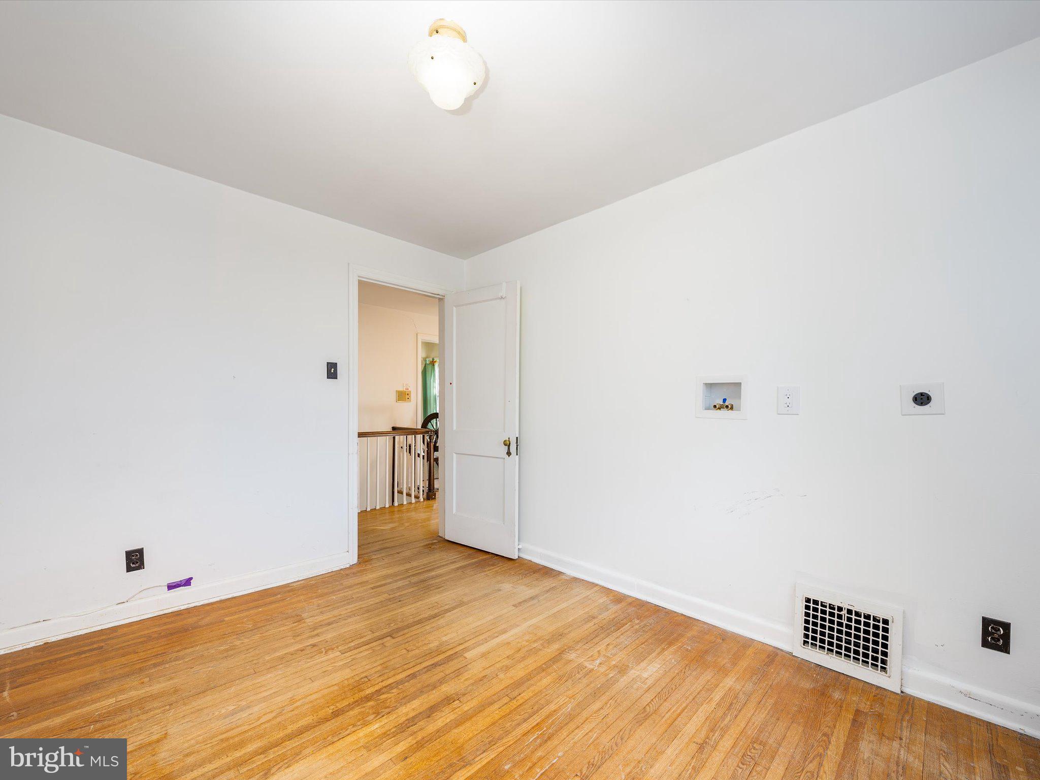 HAMILTON PARK - Residential