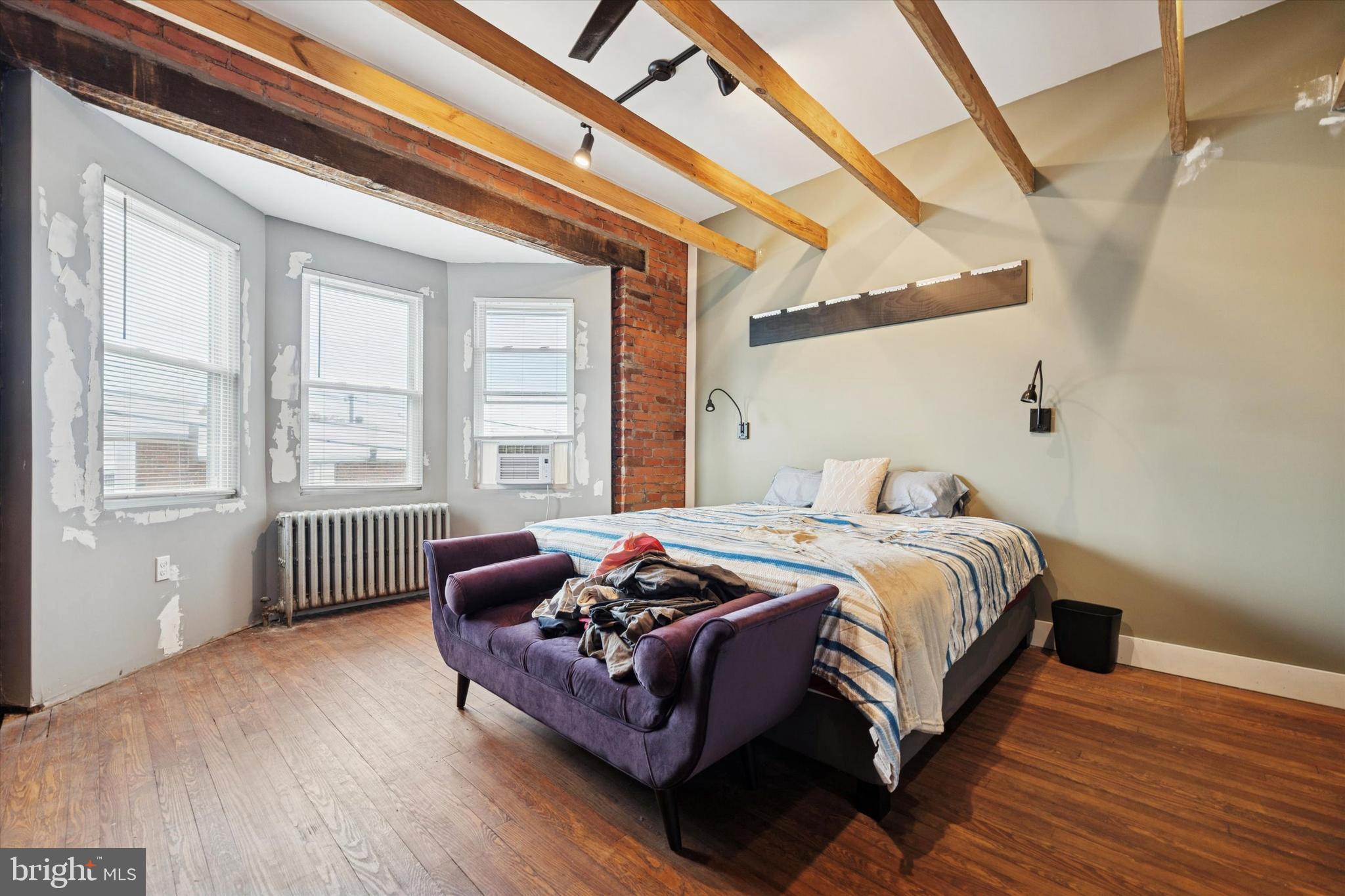 ACORN HILL - Residential