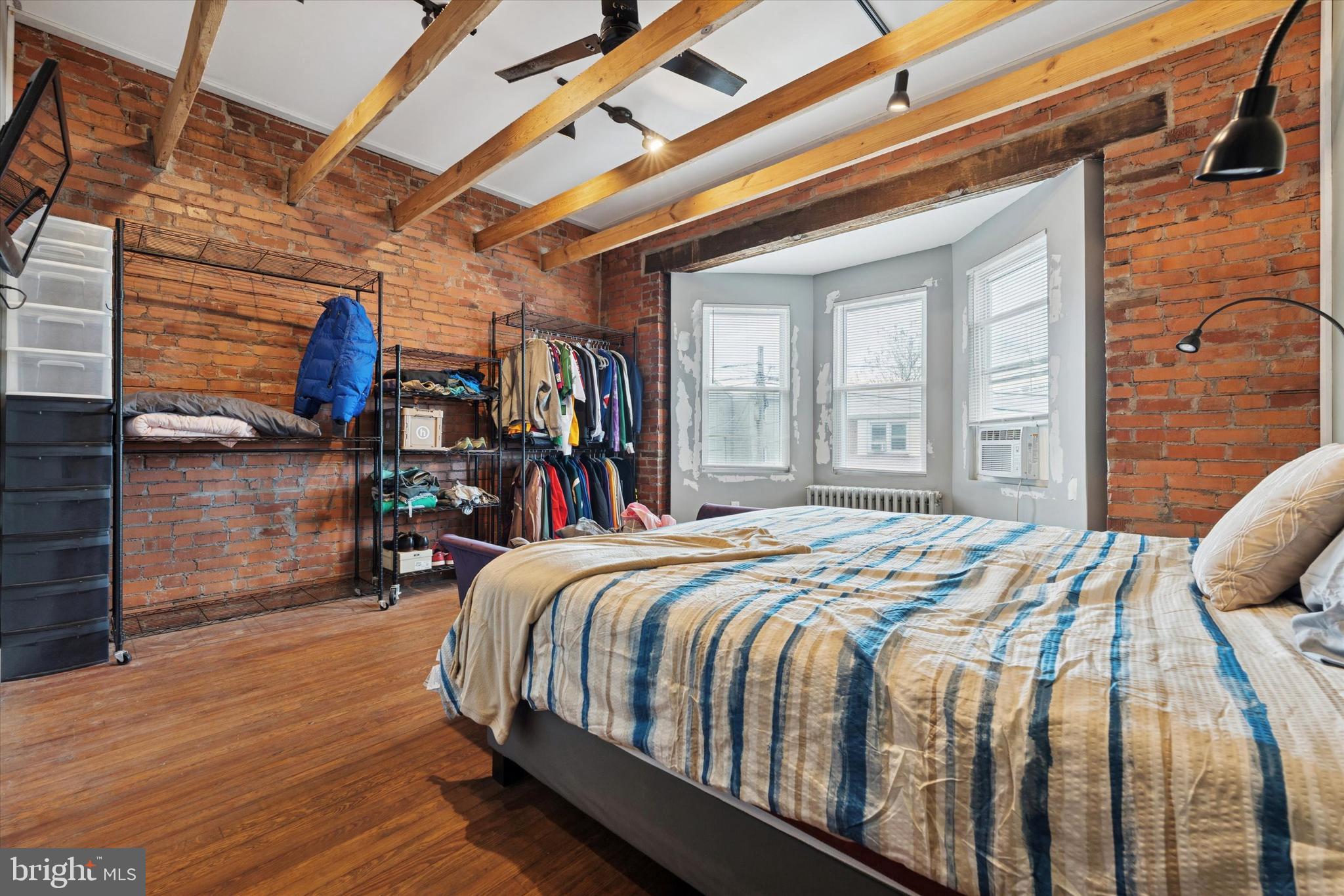 ACORN HILL - Residential