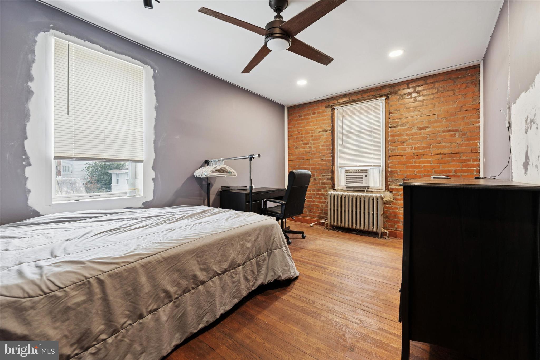 ACORN HILL - Residential