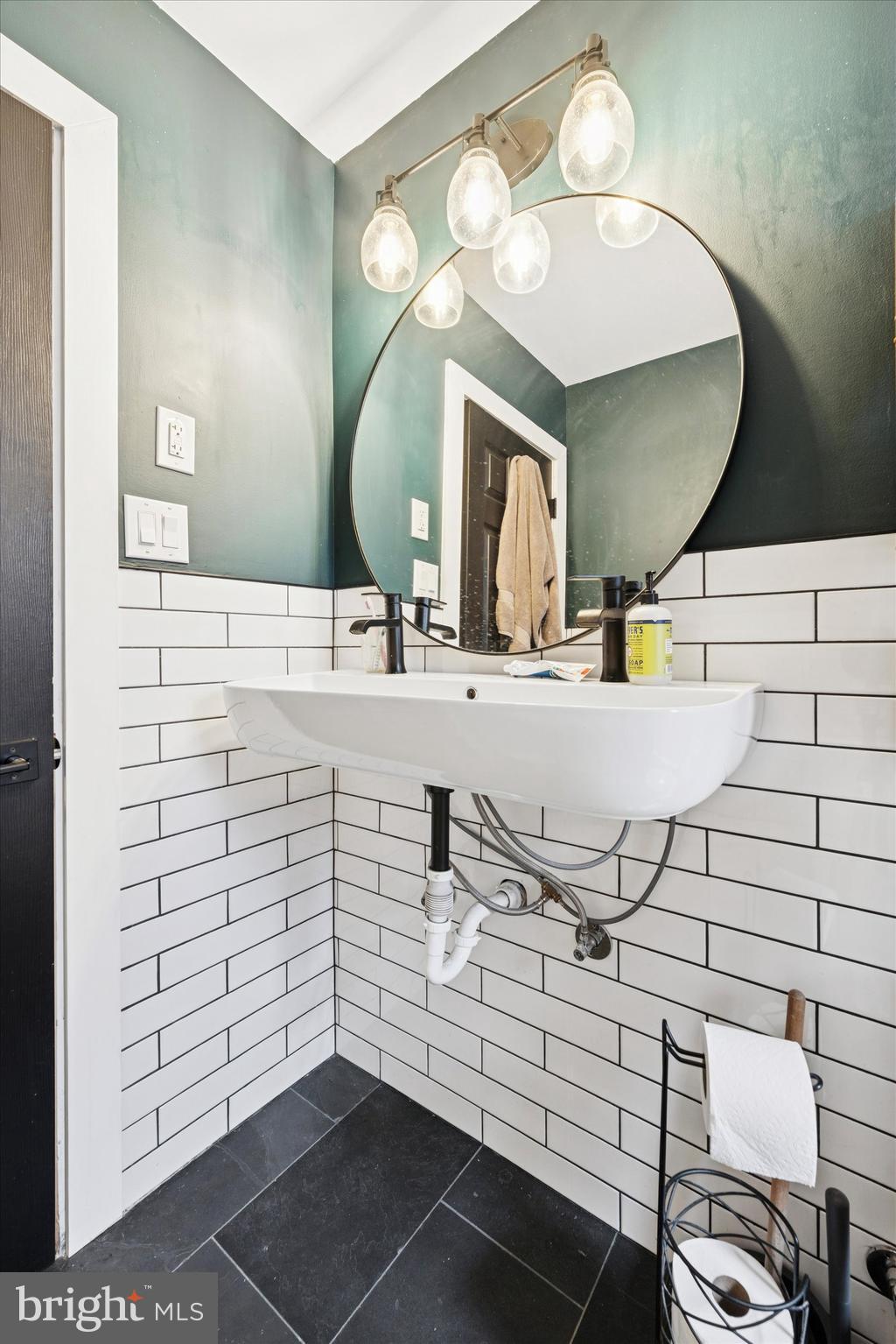 ACORN HILL - Residential