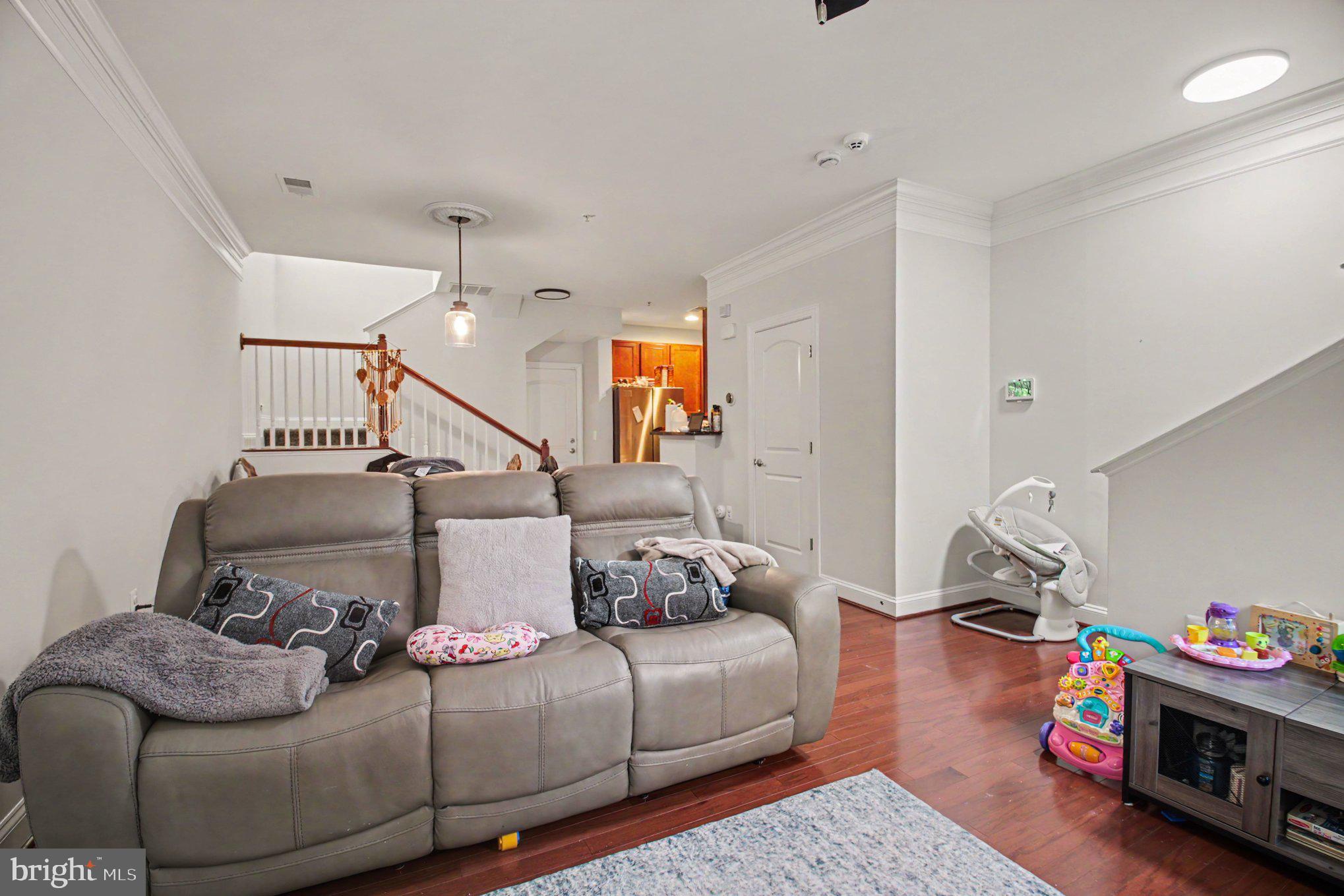 2161 ABBOTTSBURY WAY