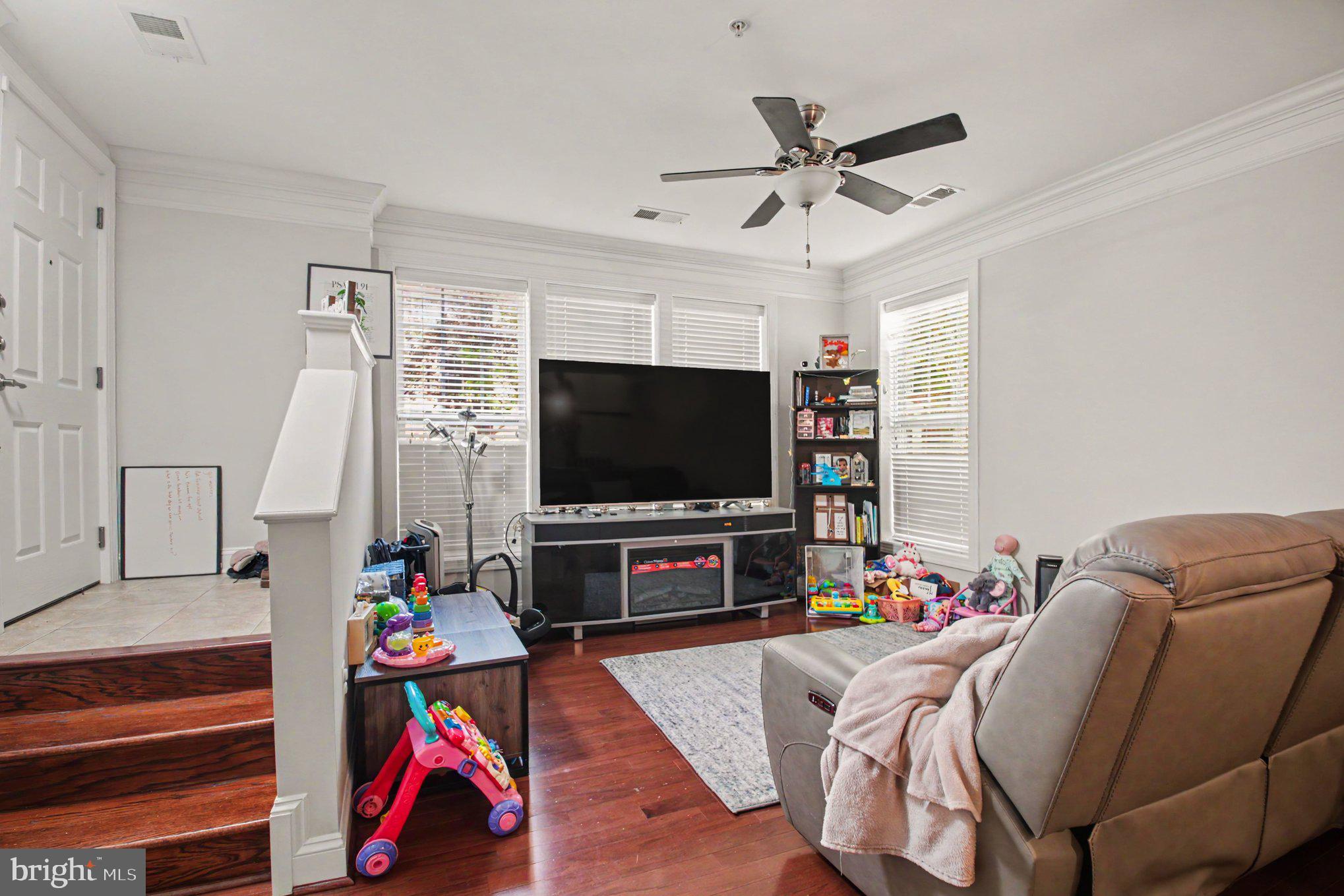 2161 ABBOTTSBURY WAY