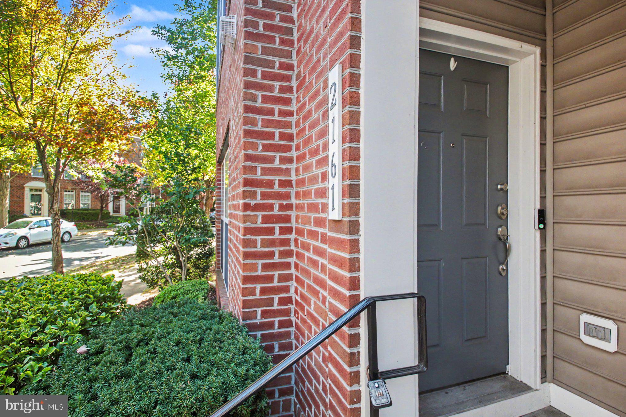 2161 ABBOTTSBURY WAY