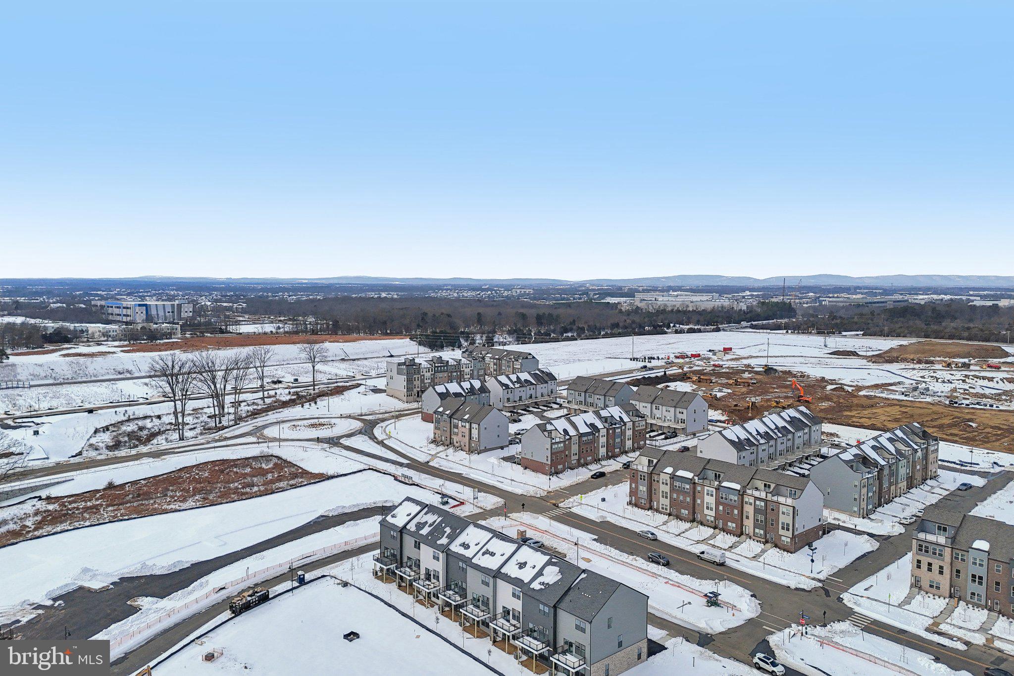 INNOVATION TOWN CENTER - Residential