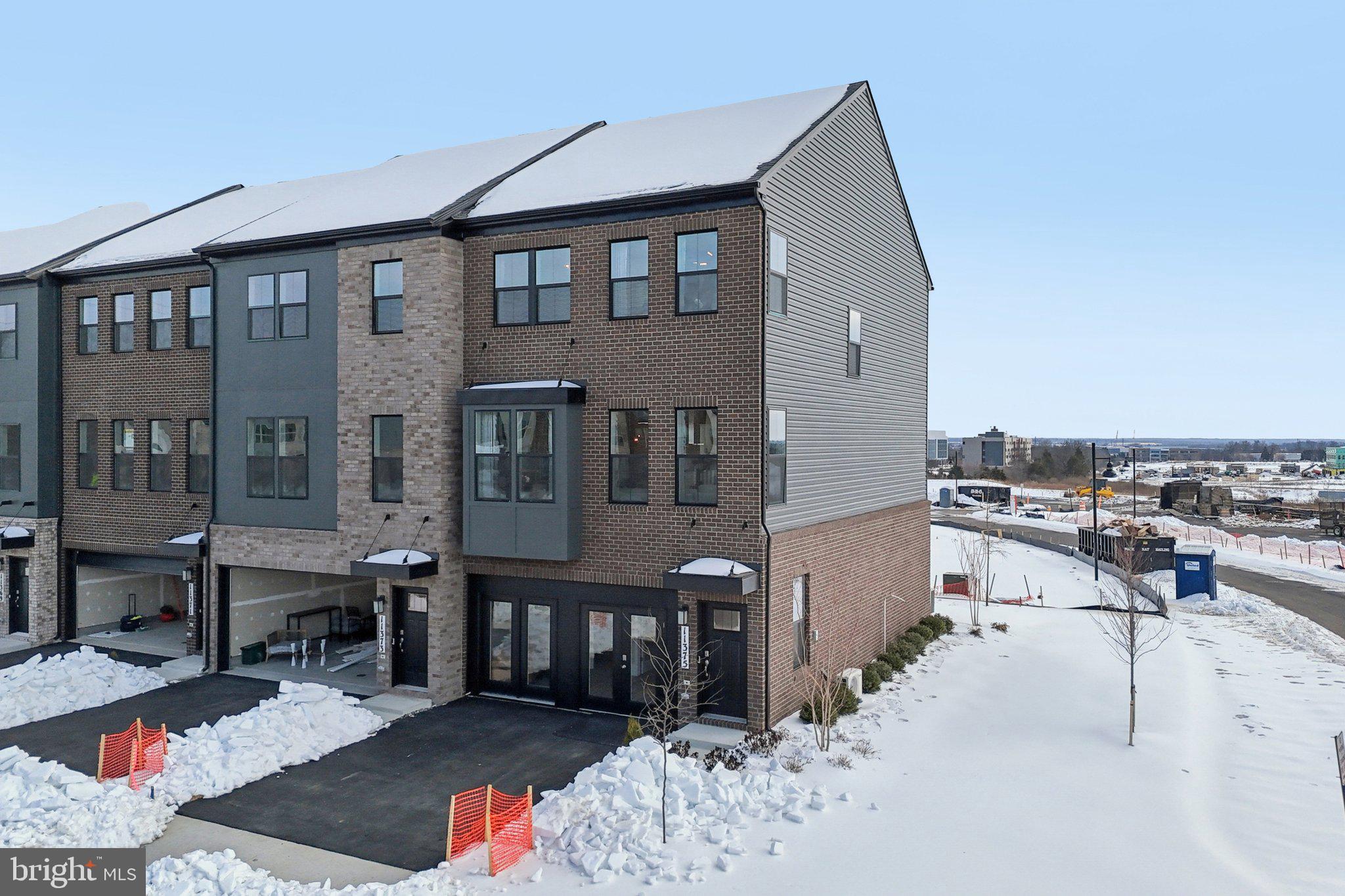 INNOVATION TOWN CENTER - Residential