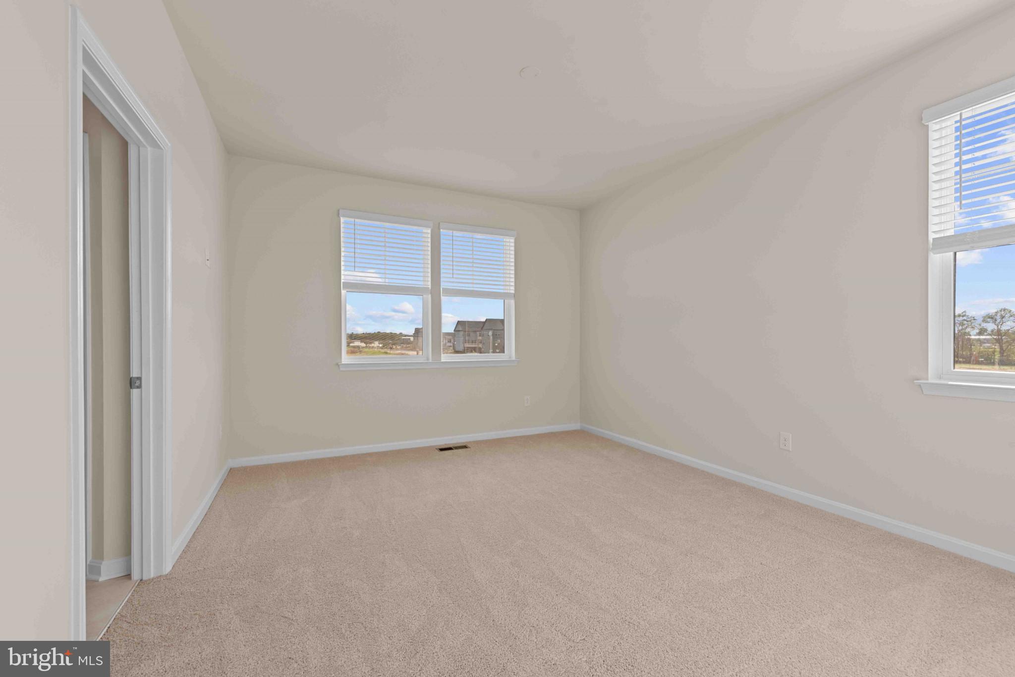 INNOVATION TOWN CENTER - Residential