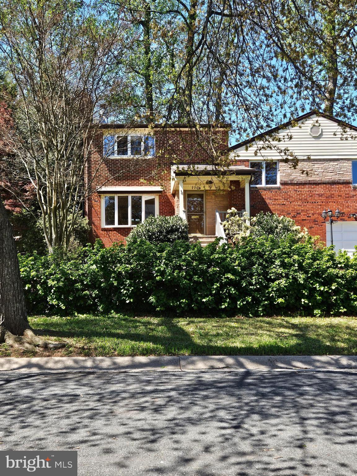 OAKWOOD KNOLLS - Residential