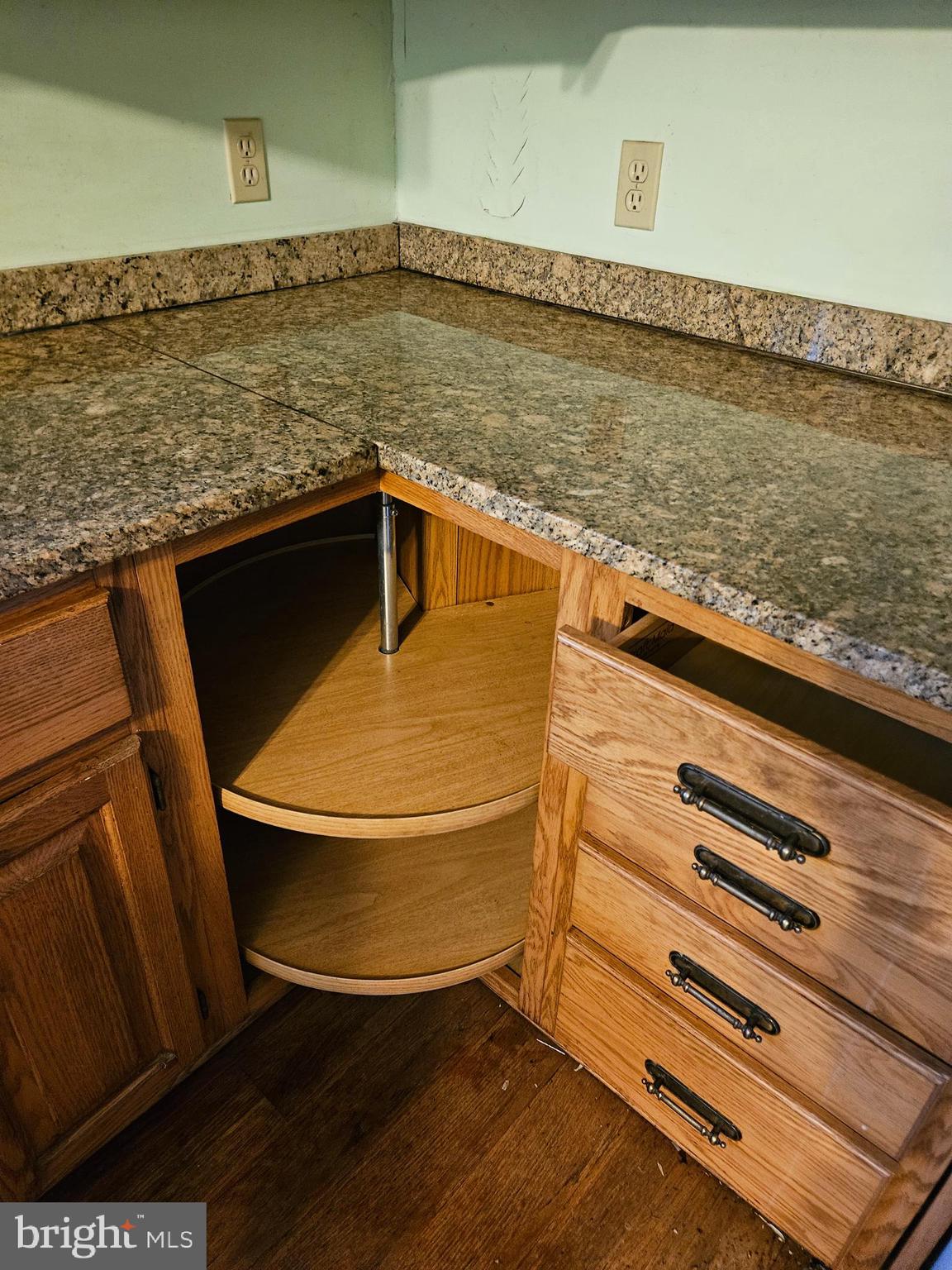 OAKWOOD KNOLLS - Residential