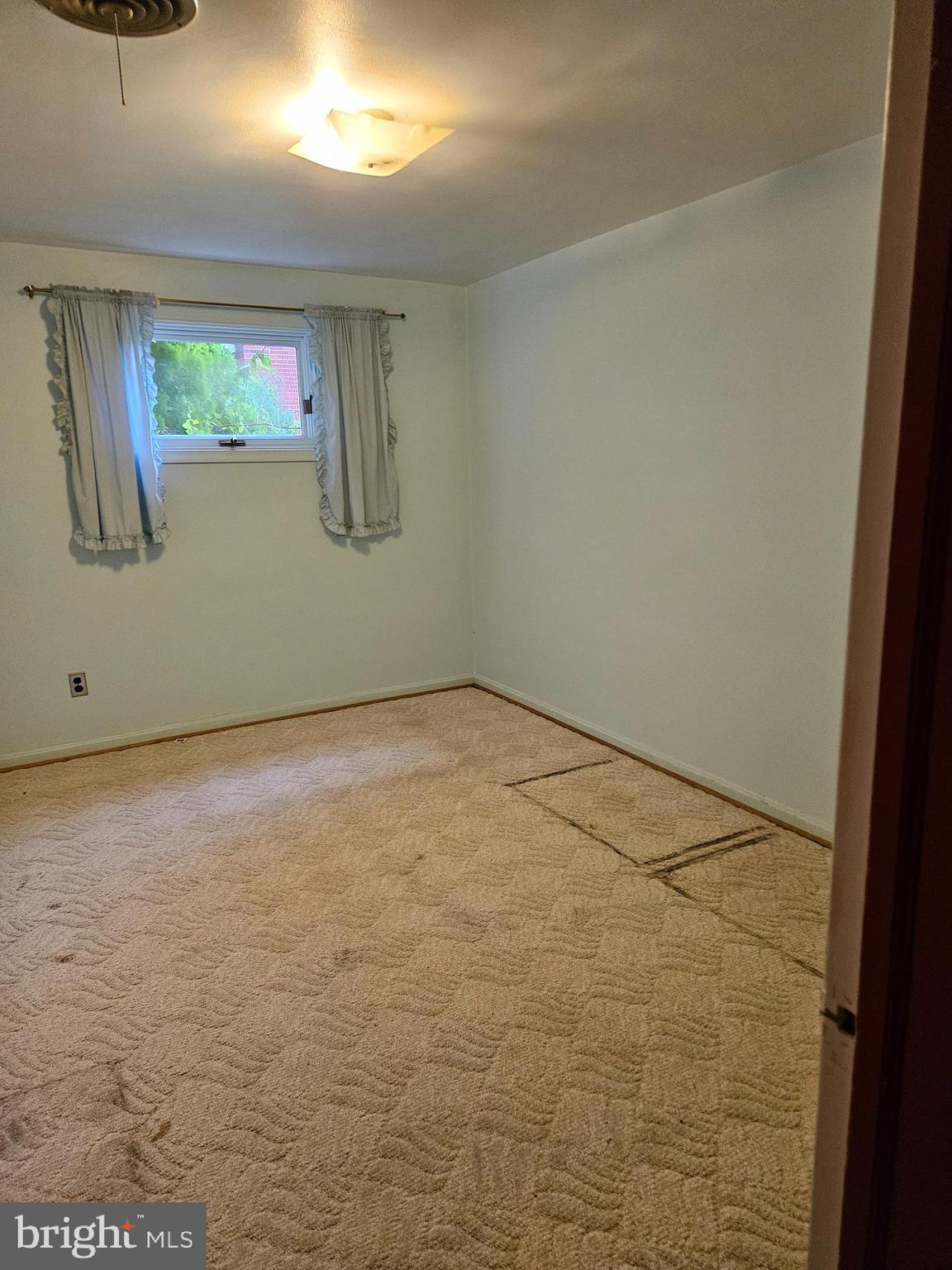 OAKWOOD KNOLLS - Residential