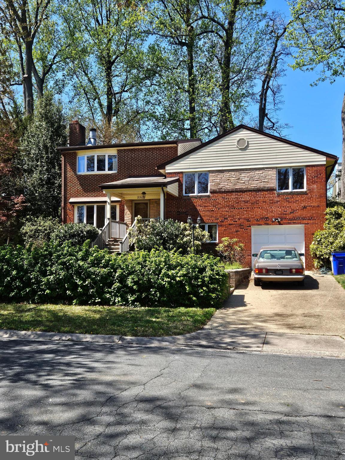 OAKWOOD KNOLLS - Residential