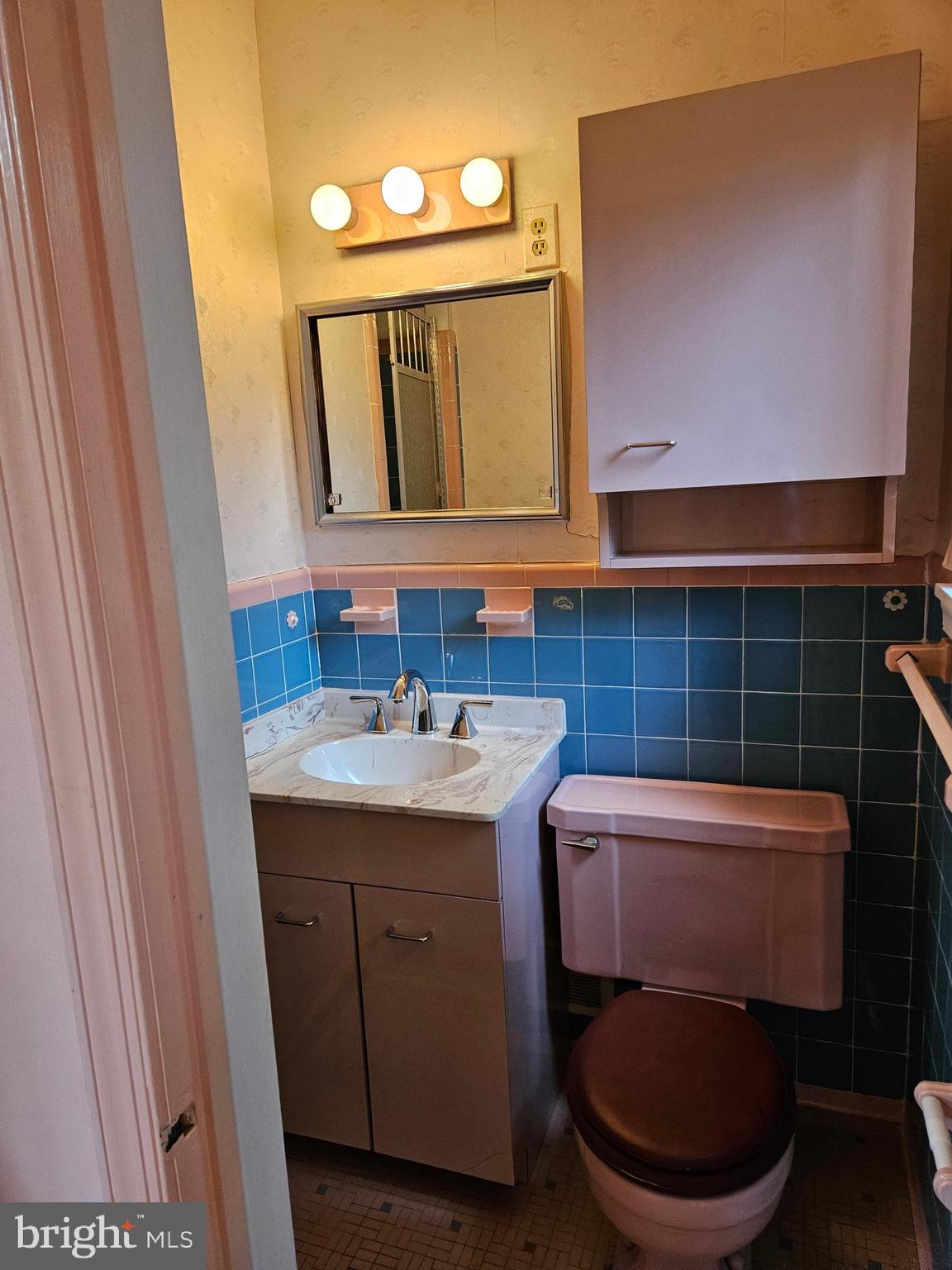 OAKWOOD KNOLLS - Residential