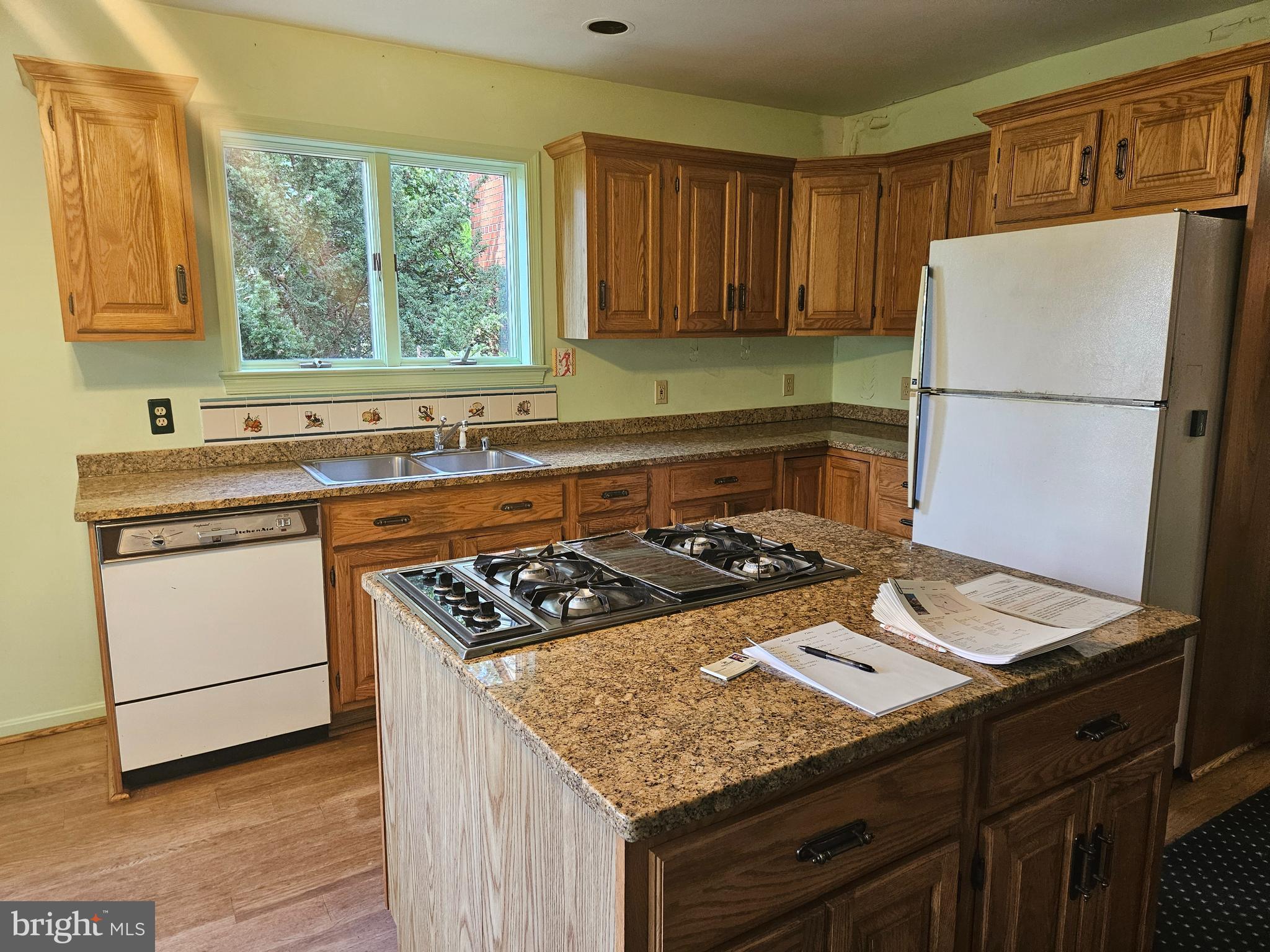 OAKWOOD KNOLLS - Residential