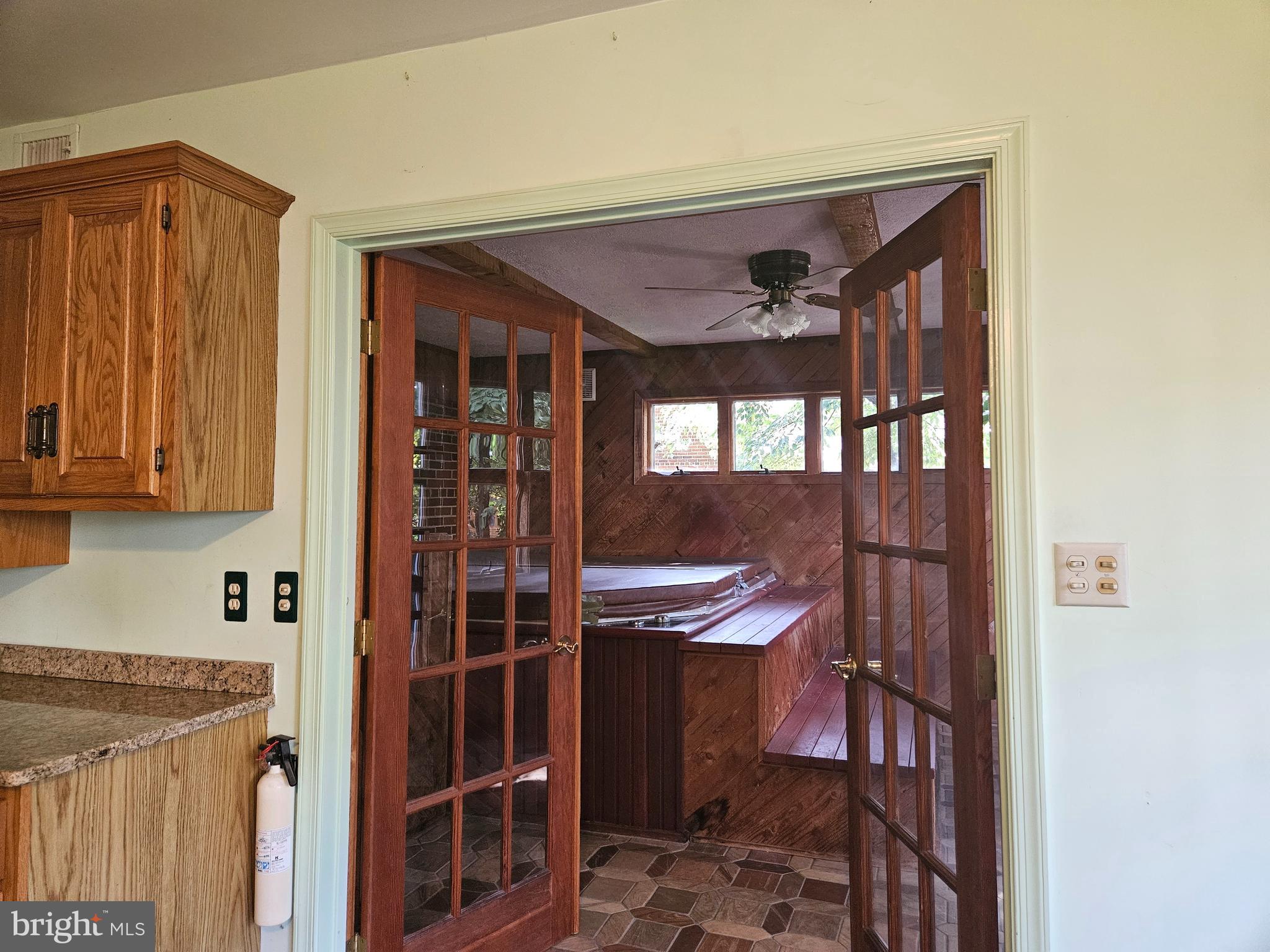 OAKWOOD KNOLLS - Residential