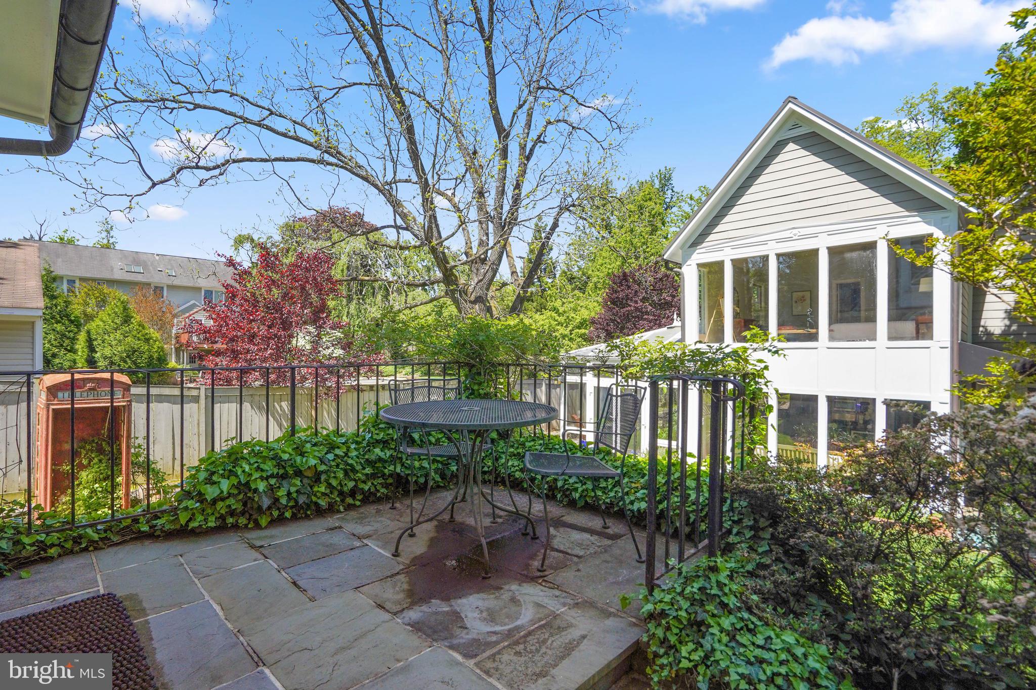 OAKWOOD KNOLLS - Residential